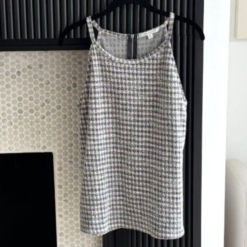 Green Envelope Houndstooth Textured Tank Top - Perfect Fall Layering Piece